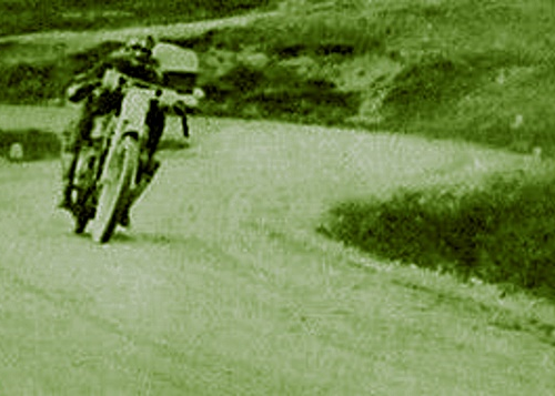 1925, moto a Perugia: in gara Nuvolari, Varzi e Taruffi ma vince Saetti