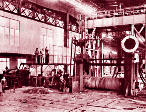 1938, cento lavoratori jugoslavi in visita alle “grandiose” acciaierie di Terni